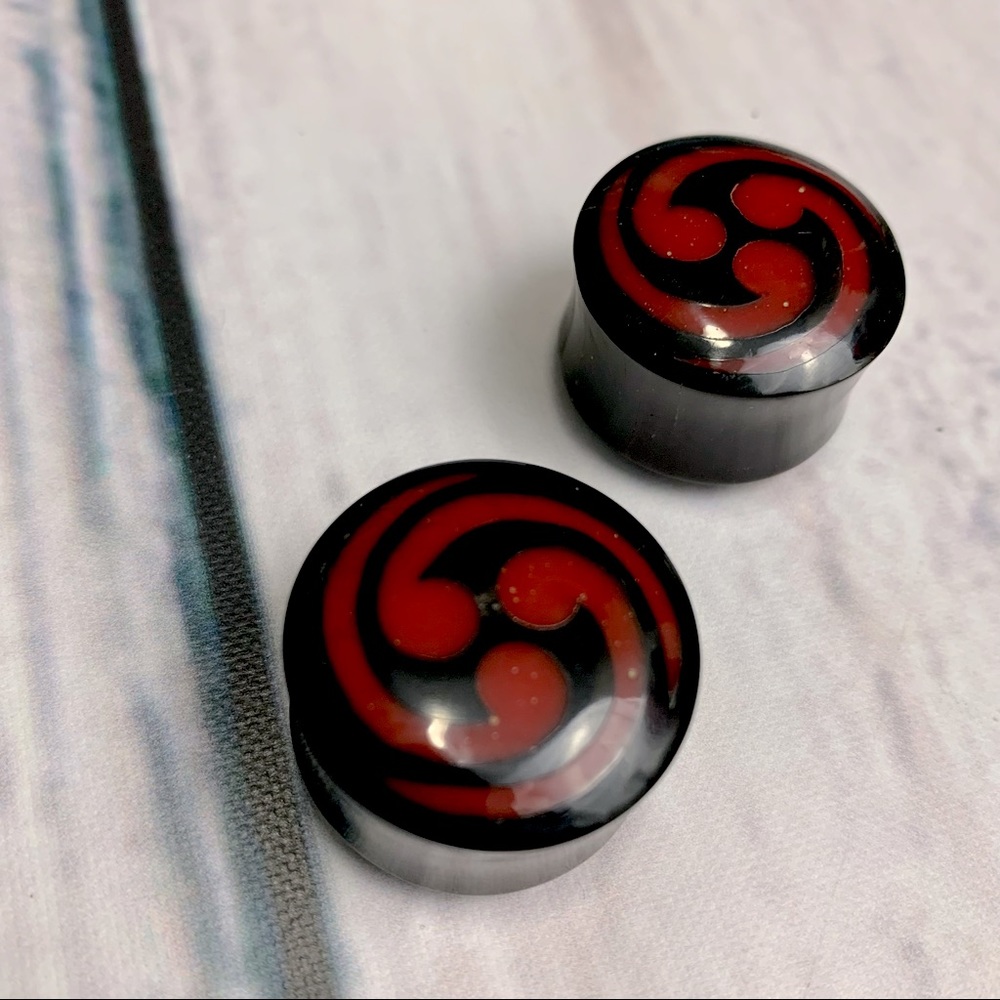 15/16” Black Horn Earring Plugs with Red Inlay for Stretched Lobes